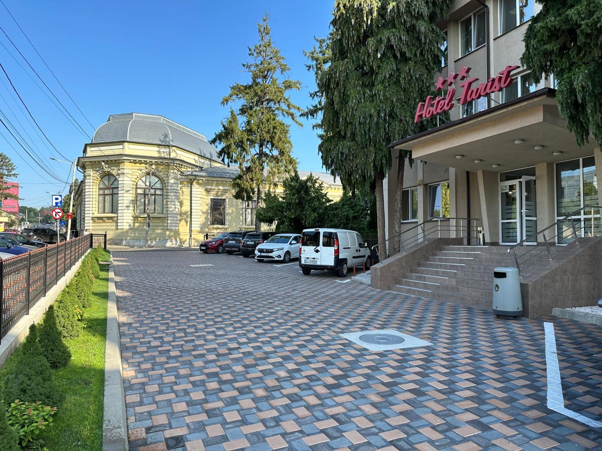 Hotel Turist Fălticeni Exterior photo